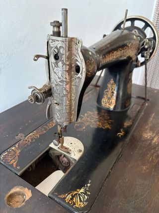 Máquina de coser Singer antigua