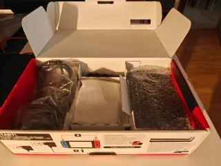 Consola Nintendo Switch Estándar 2017 + Funda-Caja