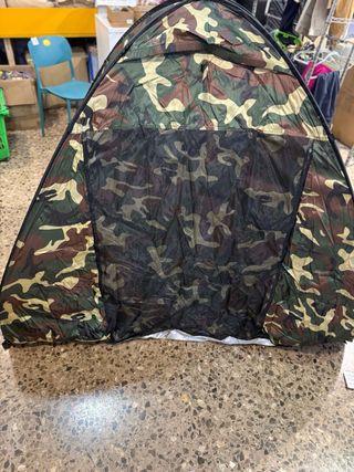 Tienda de campaña militar