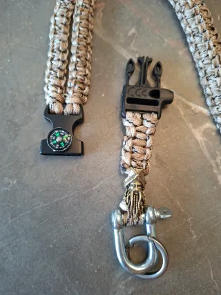 Lanyard Paracord con Brújula y Mosquetón