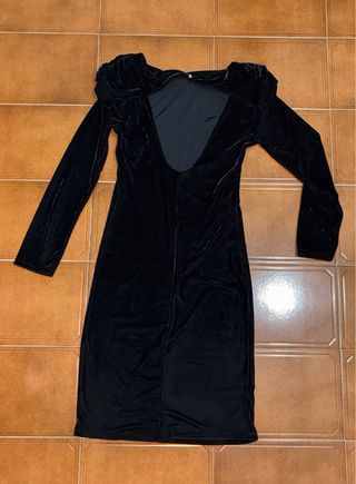 Vestido midi negro terciopelo
