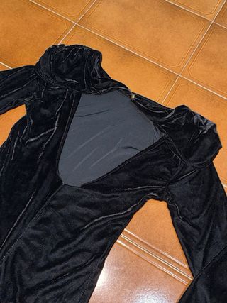 Vestido midi negro terciopelo