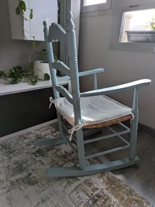 Silla Mecedora en madera Azul y Beige