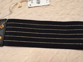 Cinturón elástico negro con flores