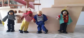 Barco Pirata de Madera con Figuras