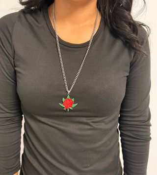 Collar Sauce Boyz Eladio Carrión Rosa