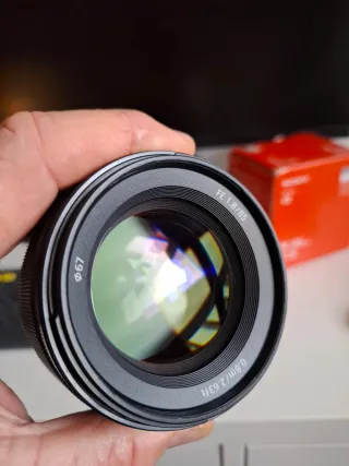 Sony FE 85mm f/1.8