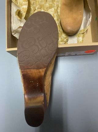 Stivali UGG Camel con Tacco