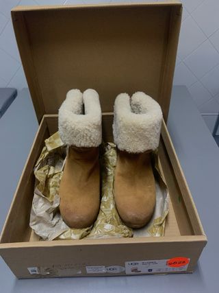 Stivali UGG Camel con Tacco