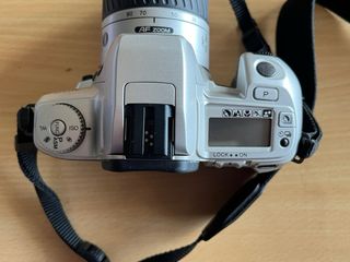 Cámara Analógica Minolta 404si Zoom 35-80mm