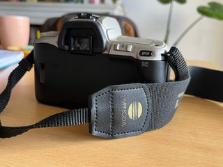 Cámara Analógica Minolta 404si Zoom 35-80mm