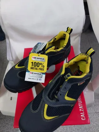 Zapatos de seguridad Cofra negros y amarillos