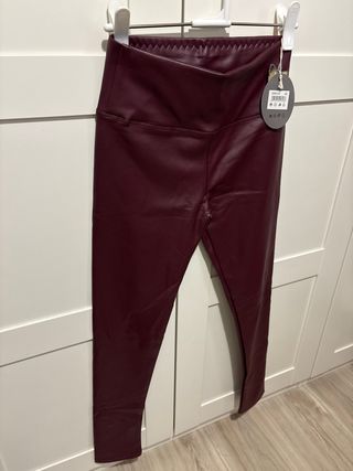 Leggings polipiel color rojo talla S-M