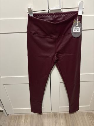 Leggings polipiel color rojo talla S-M
