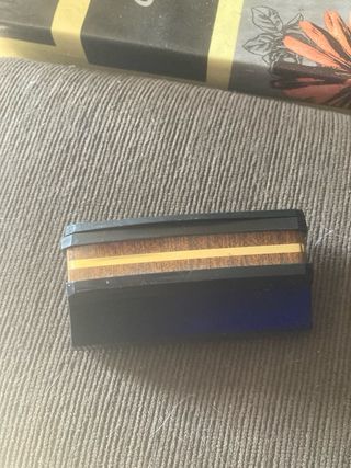 Cenicero antiguo con imán