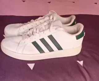Zapatillas Adidas Clásicas Blancas y Verdes
