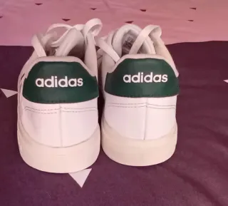 Zapatillas Adidas Clásicas Blancas y Verdes