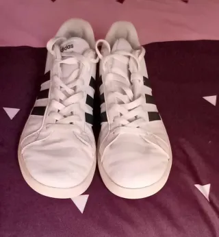 Zapatillas Adidas Clásicas Blancas y Verdes
