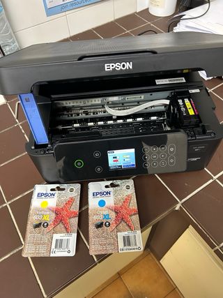 Impresora Epson XP-4100 con 2 cartuchos
