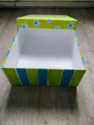 Cajas de cartón decoradas para almacenaje