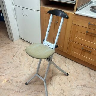 Taburete alto planchar regulable