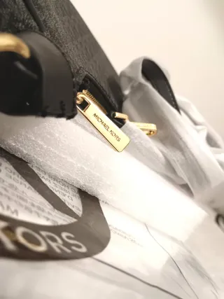 Borsa MK Michael Kors monogram nera e grigia