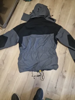 Cortavientos Gore-Tex Assee