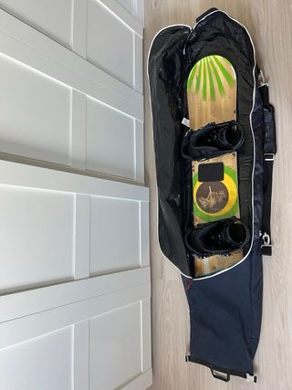 Tabla Snowboard Raven con Fijaciones y Funda