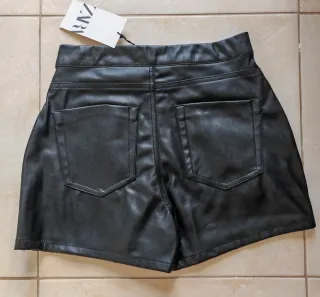 Minifalda pantalón efecto piel Zara