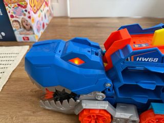 Hot Wheels Camión T-Rex Pista