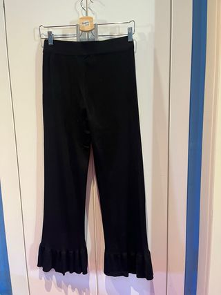 Pantalón ZARA negro volantes Talla S