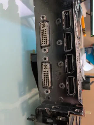 2x Tarjeta Gráfica Asus 6950 - Para Piezas