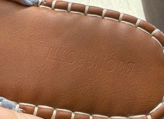 Sandalias cómodas con lazo azul