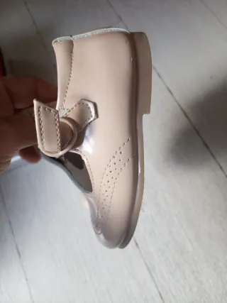 Zapatos niña Bubble Bobble beige talla 21