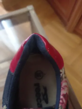 Zapatillas , muy cómodas y muy originales