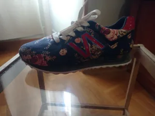 Zapatillas , muy cómodas y muy originales