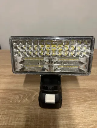 Projetor LED 20V 3.0Ah Makita