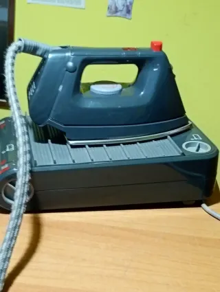 FERRO DA STIRO CON CALDAIA VAPORE NIDA MV190 NUOVO