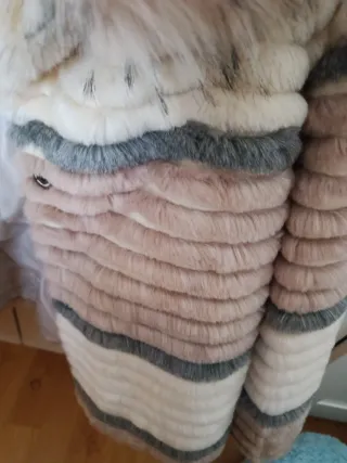 Chaqueta pelo sintético beige y gris