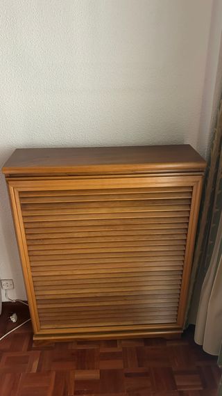 Cubreradiador de madera