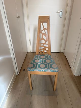 6 Sillas de madera con asiento estampado