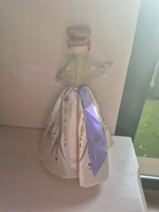 Muñeca Barbie Disney Frozen Anna Arendelle