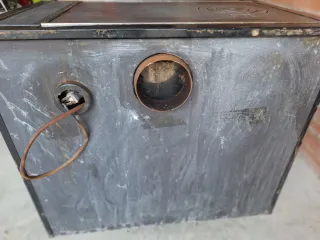 Cocina de leña Hergóm Negra y Dorada