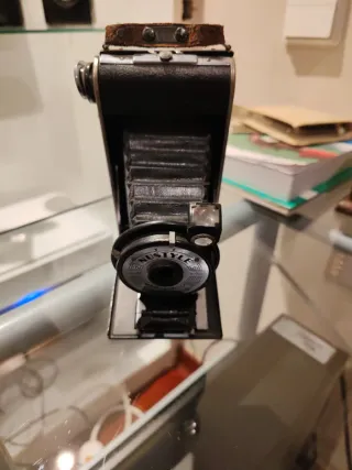 Cámara fotográfica antigua Nustyle