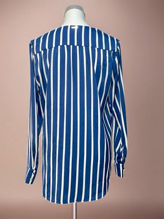 Blusa cruzada GUESS a rayas azul y blanco | S