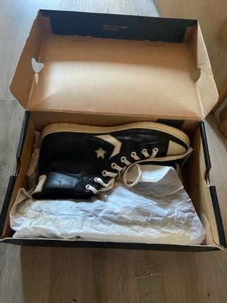 Converse Piel Negra y Blanca Poco Uso