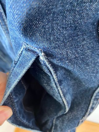 Chaqueta vaquera Zara azul y marrón