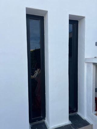 Ventanal alargado aluminio negro