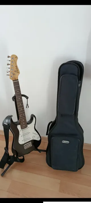 Guitarra eléctrica junior SIN apenas uso
