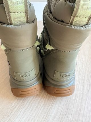 Stivali UGG Yoser Puffer Mid Donna Verde Oliva